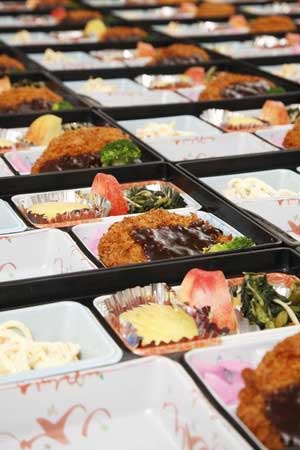 栄養がありそうでなさそうなコンビニ弁当