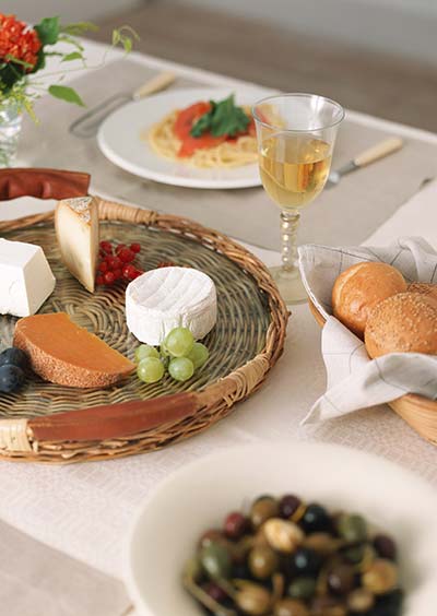 オリーブやパン、パスタなどは輸入JAS認証のものがあります